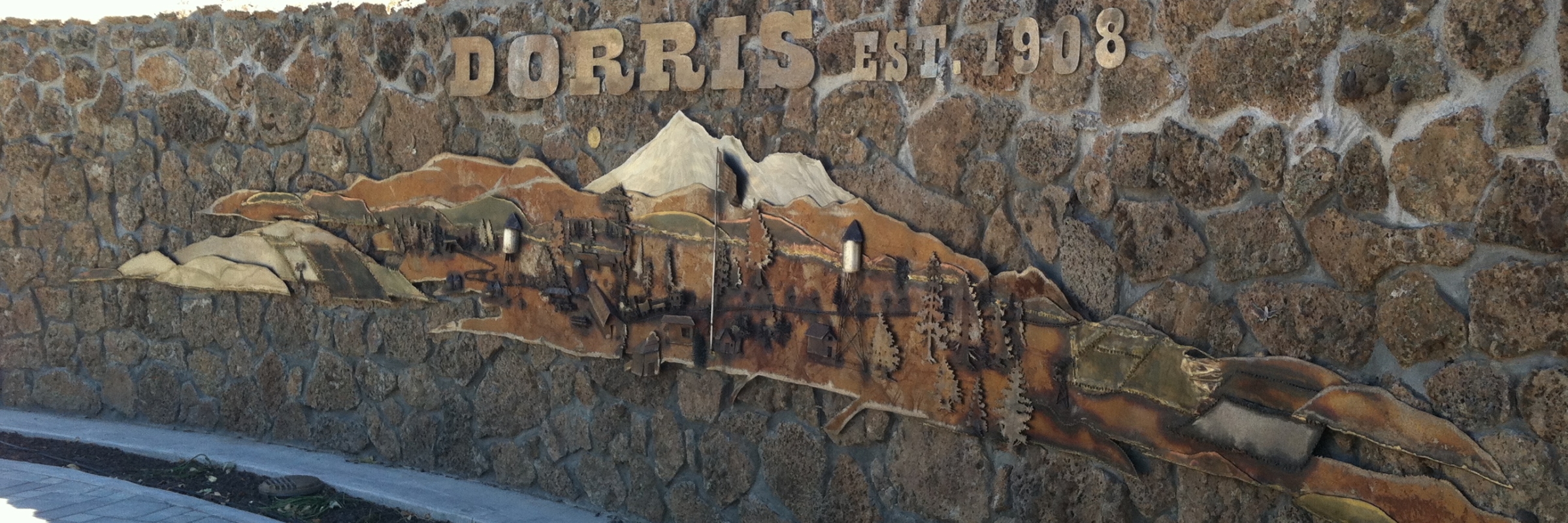 Dorris,_CA_mural